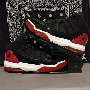 Air Jordan Max Aura Size 7y